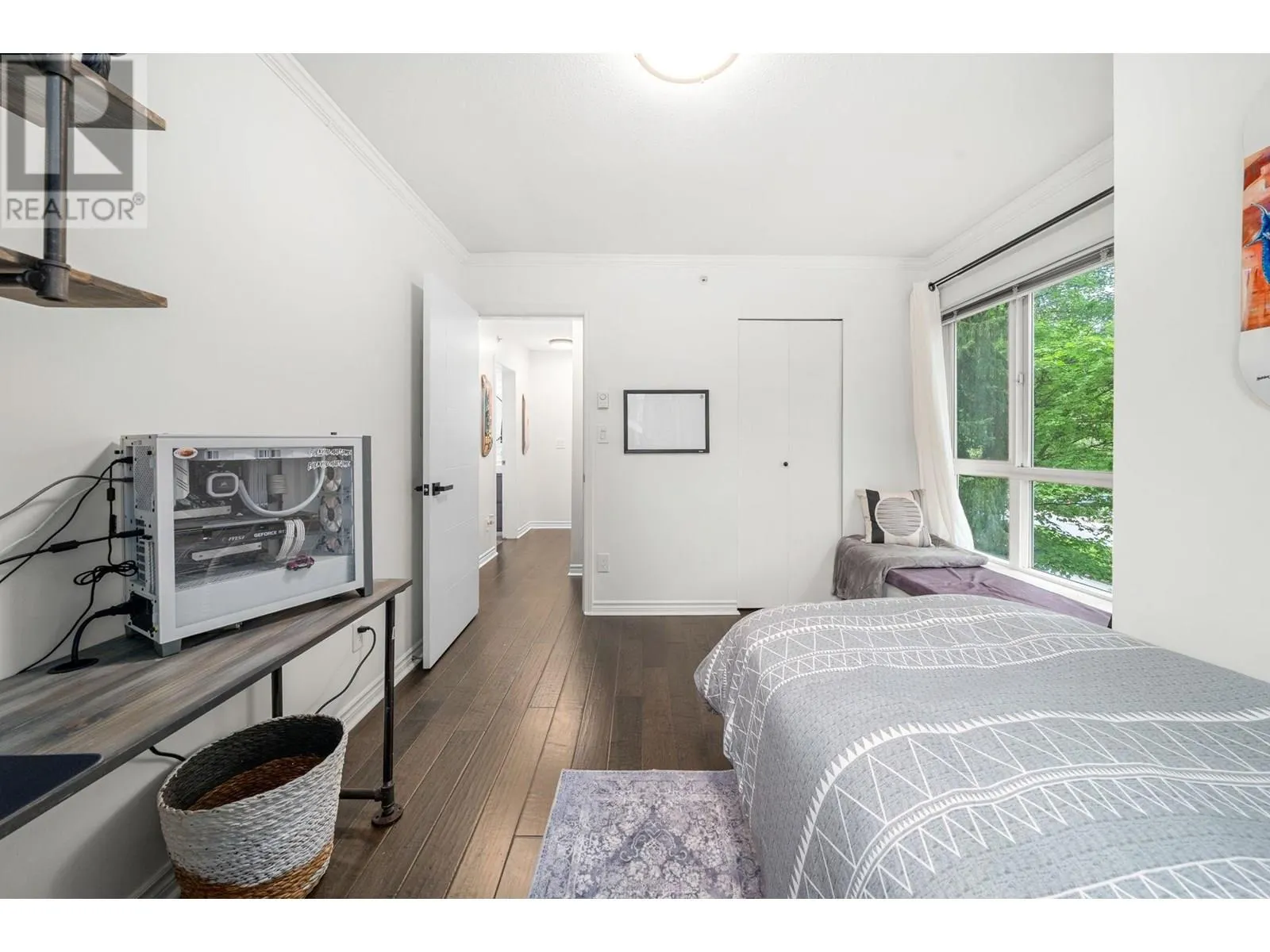 3 995 LYNN VALLEY ROAD