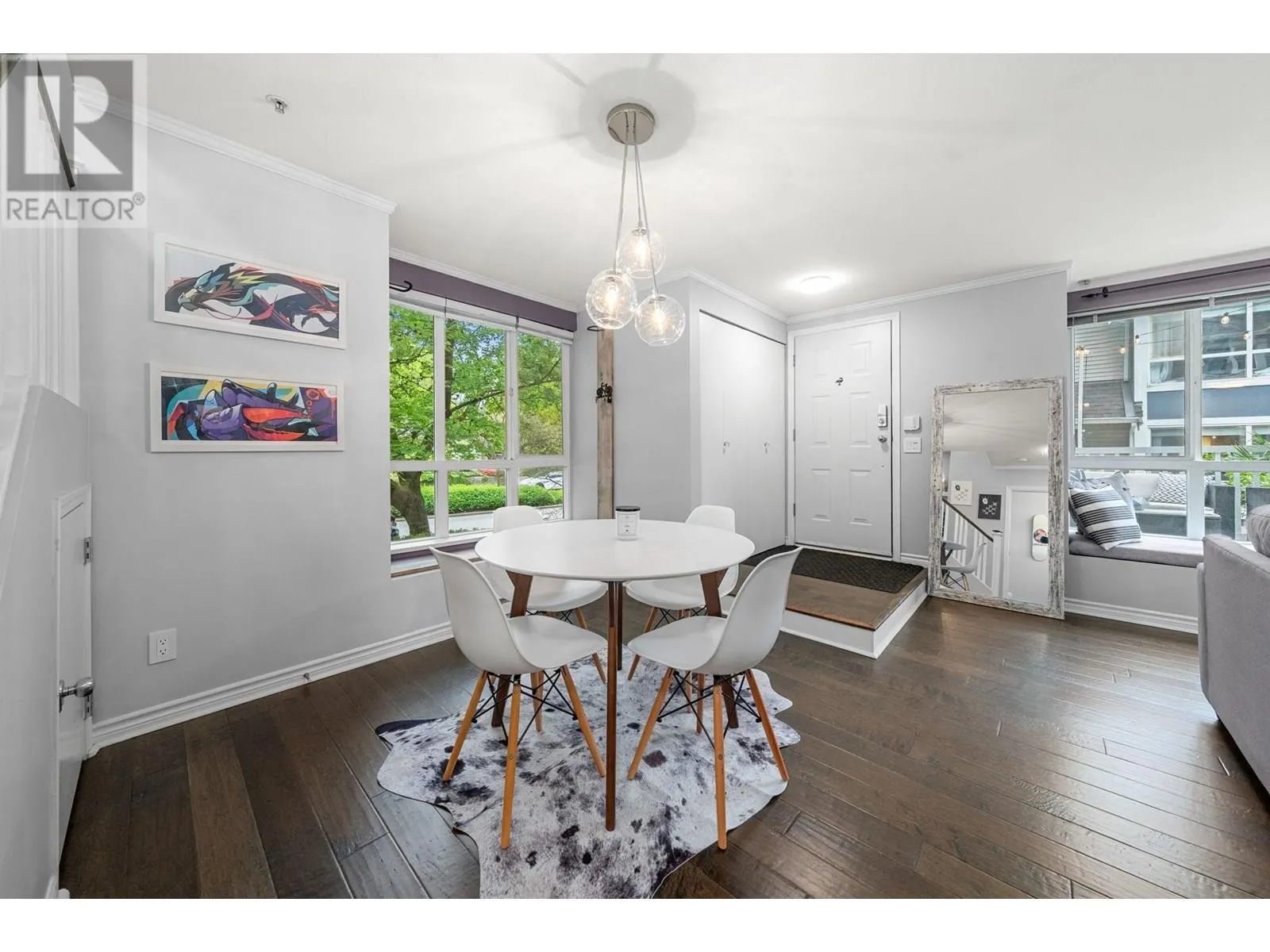 3 995 LYNN VALLEY ROAD
