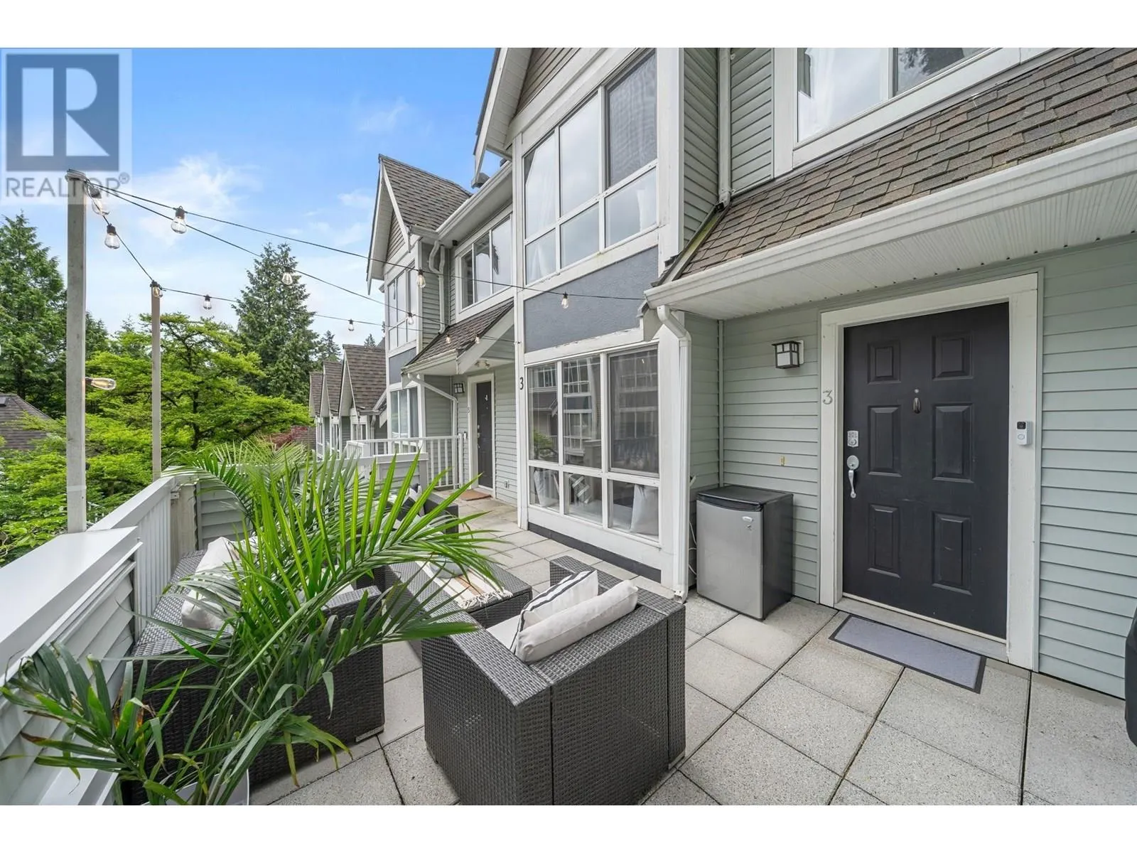3 995 LYNN VALLEY ROAD