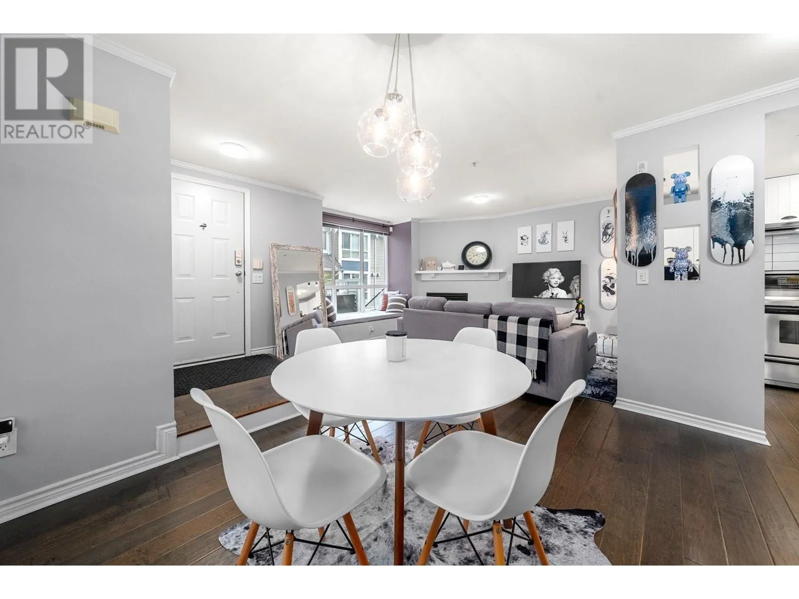 3 995 LYNN VALLEY ROAD