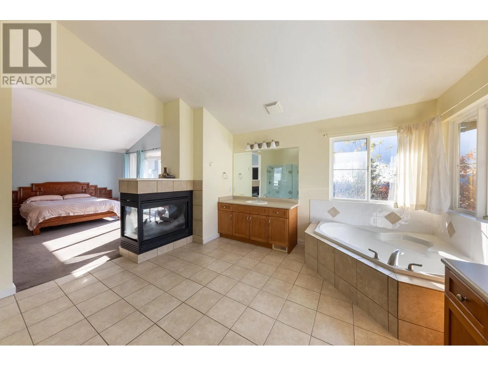 23 FERNWAY DRIVE