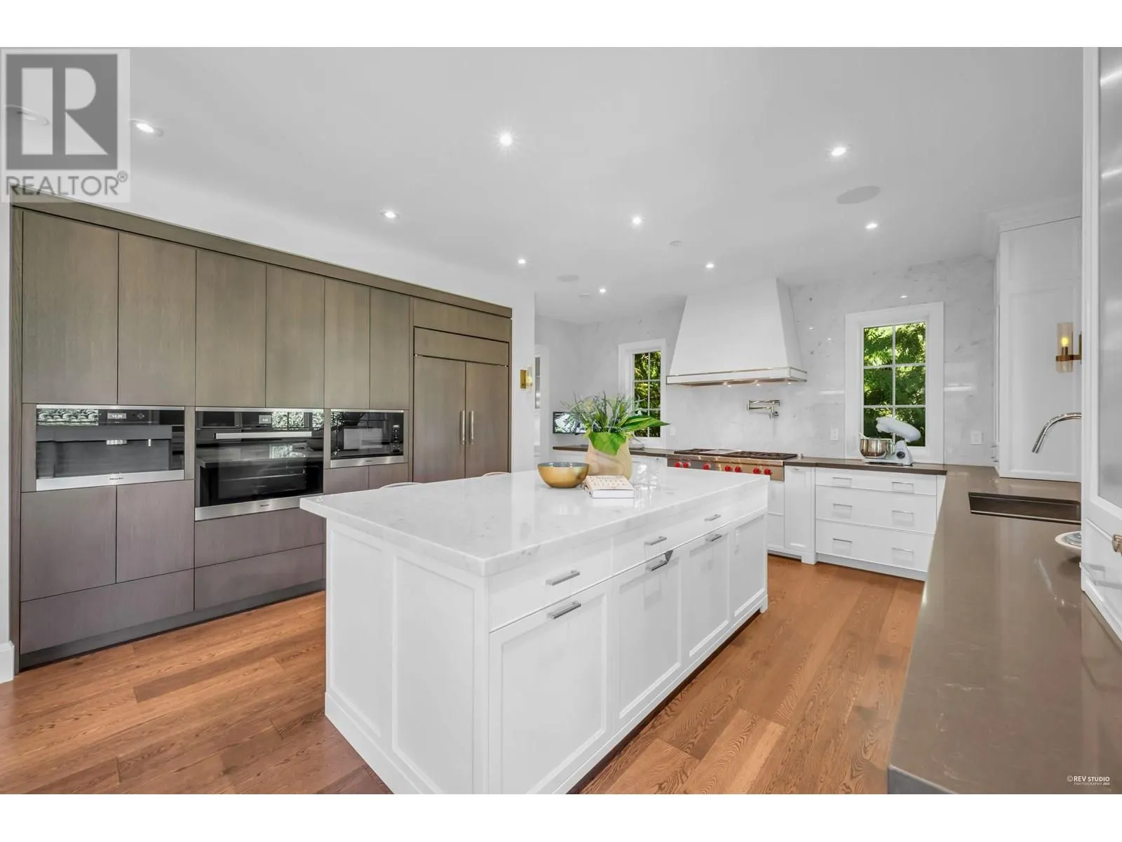606 BARNHAM ROAD