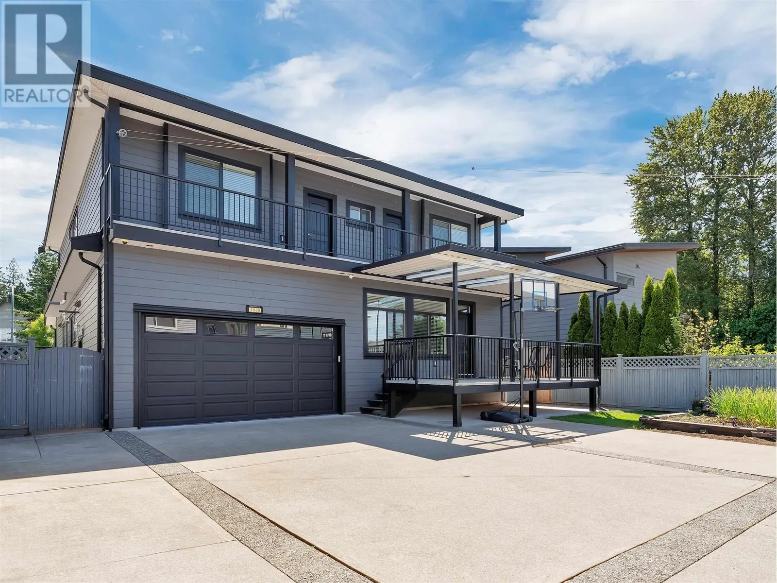 1809 MAMQUAM ROAD