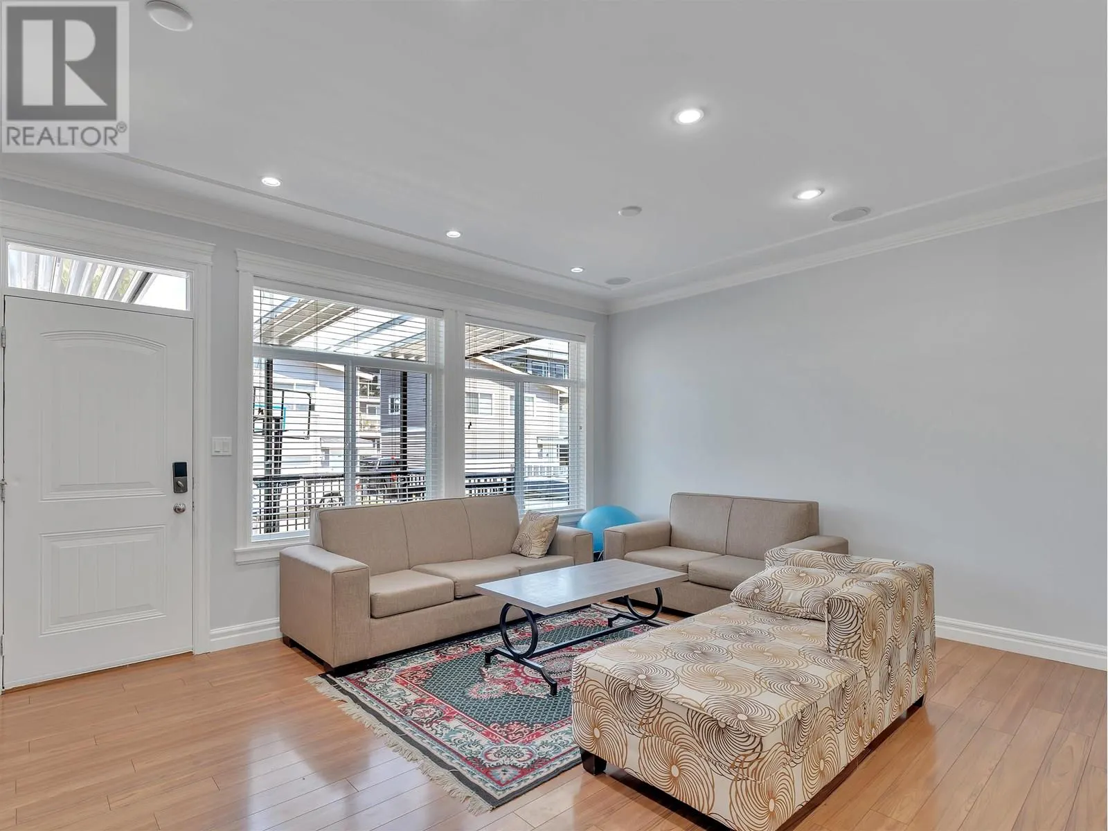 1809 MAMQUAM ROAD