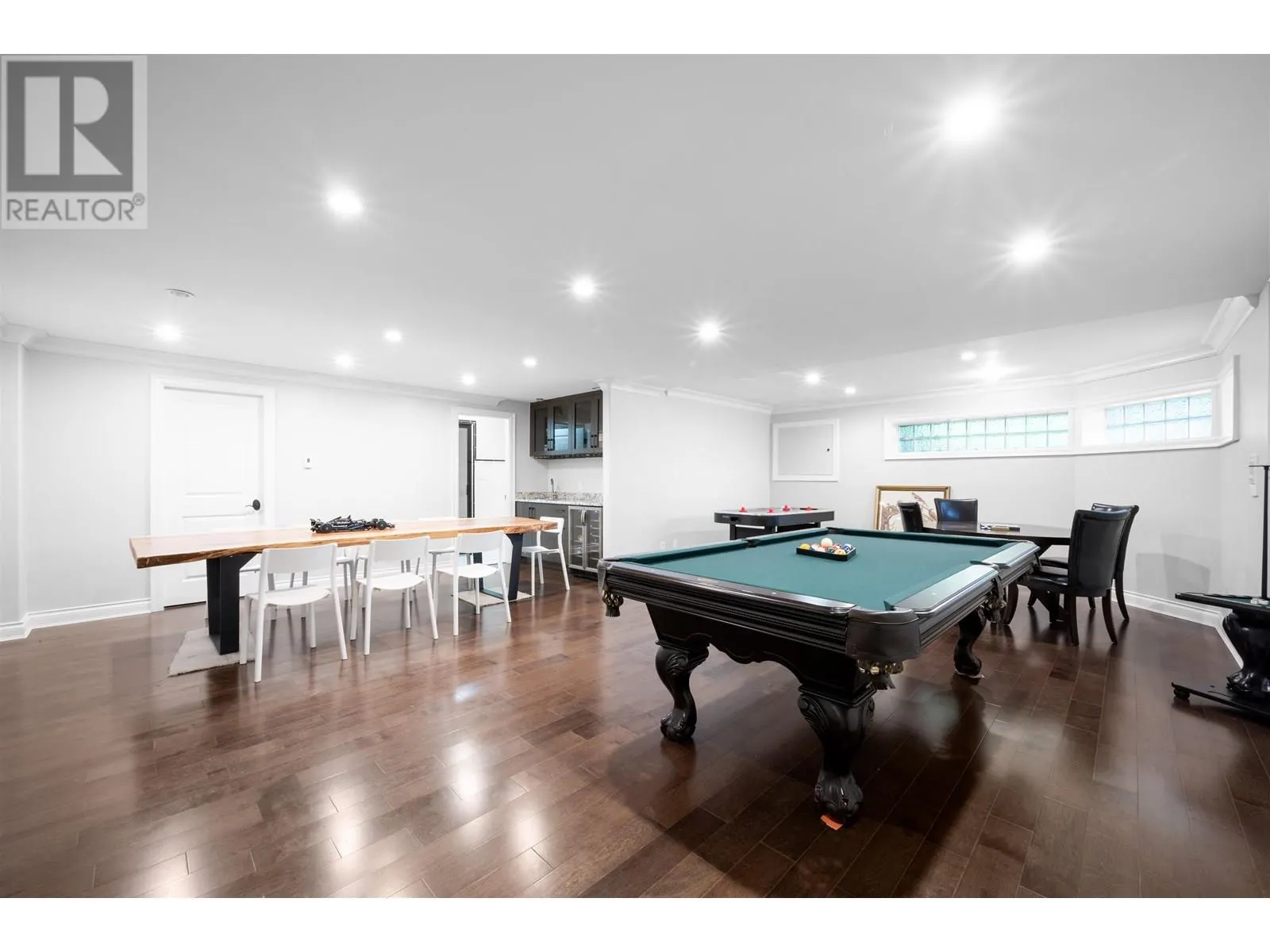 2327 WESTHILL DRIVE