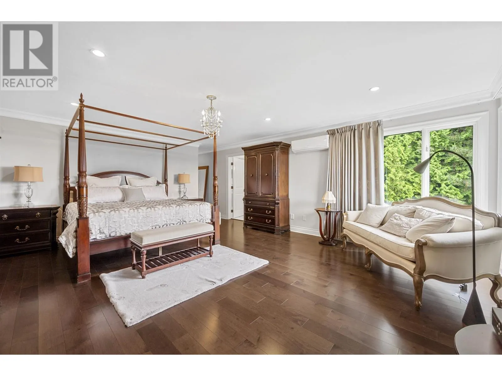 2327 WESTHILL DRIVE