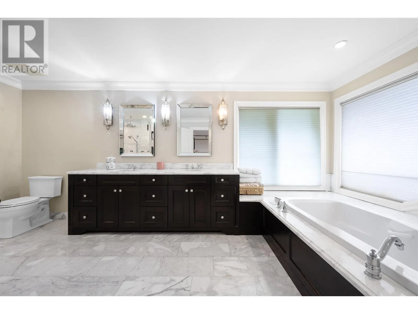 2327 WESTHILL DRIVE