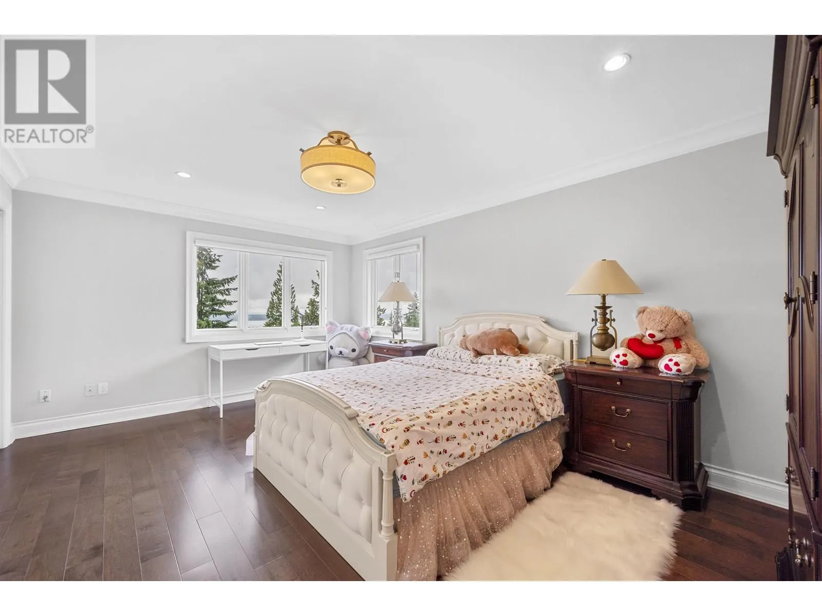 2327 WESTHILL DRIVE