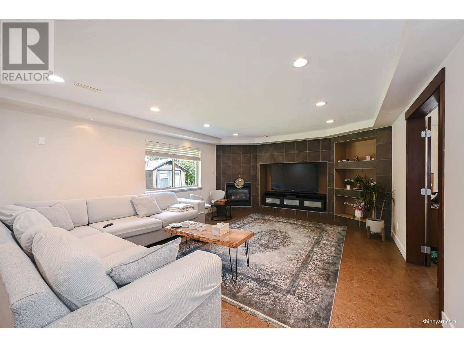 148 MAPLE DRIVE
