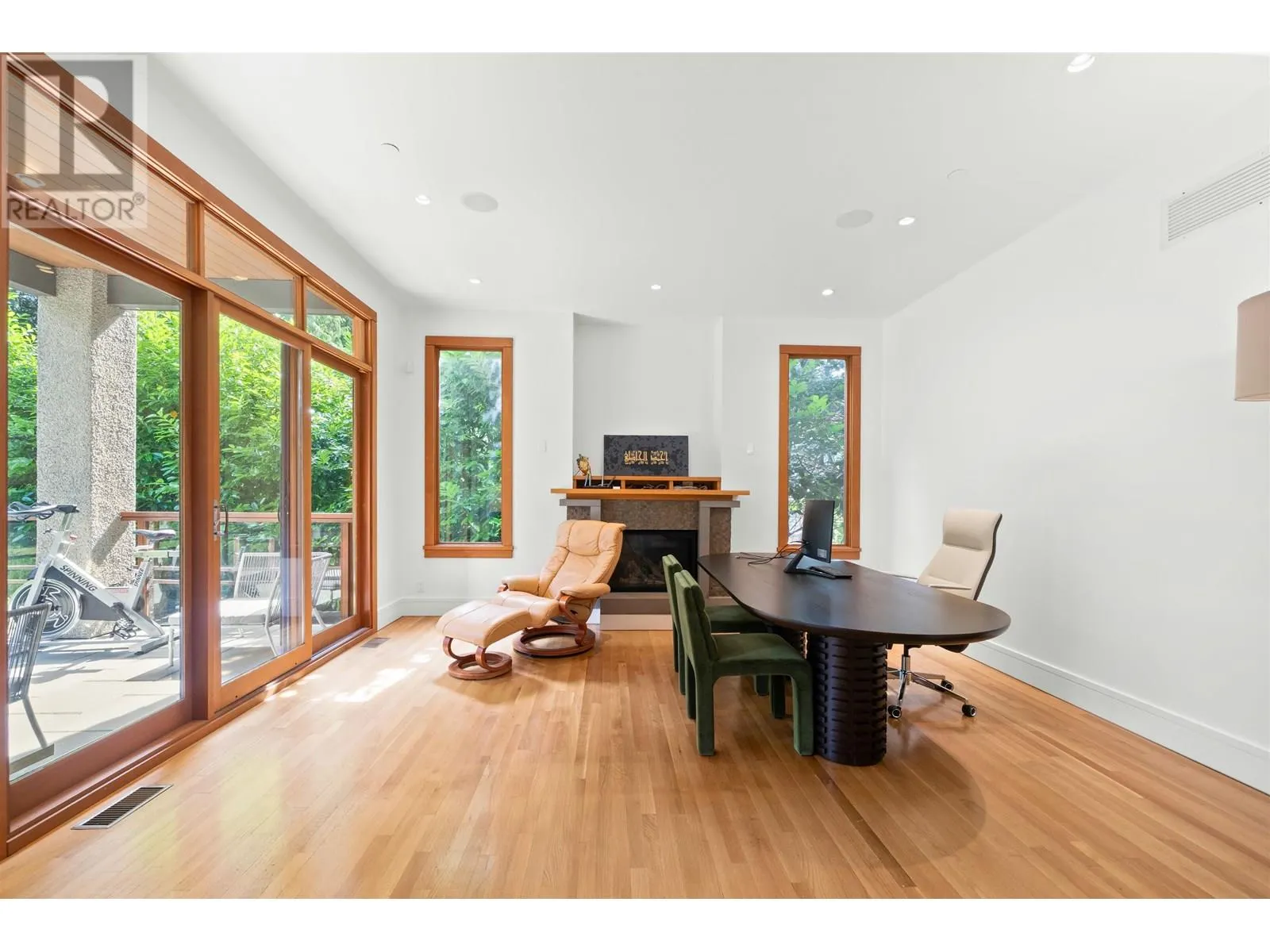 510 EASTCOT ROAD