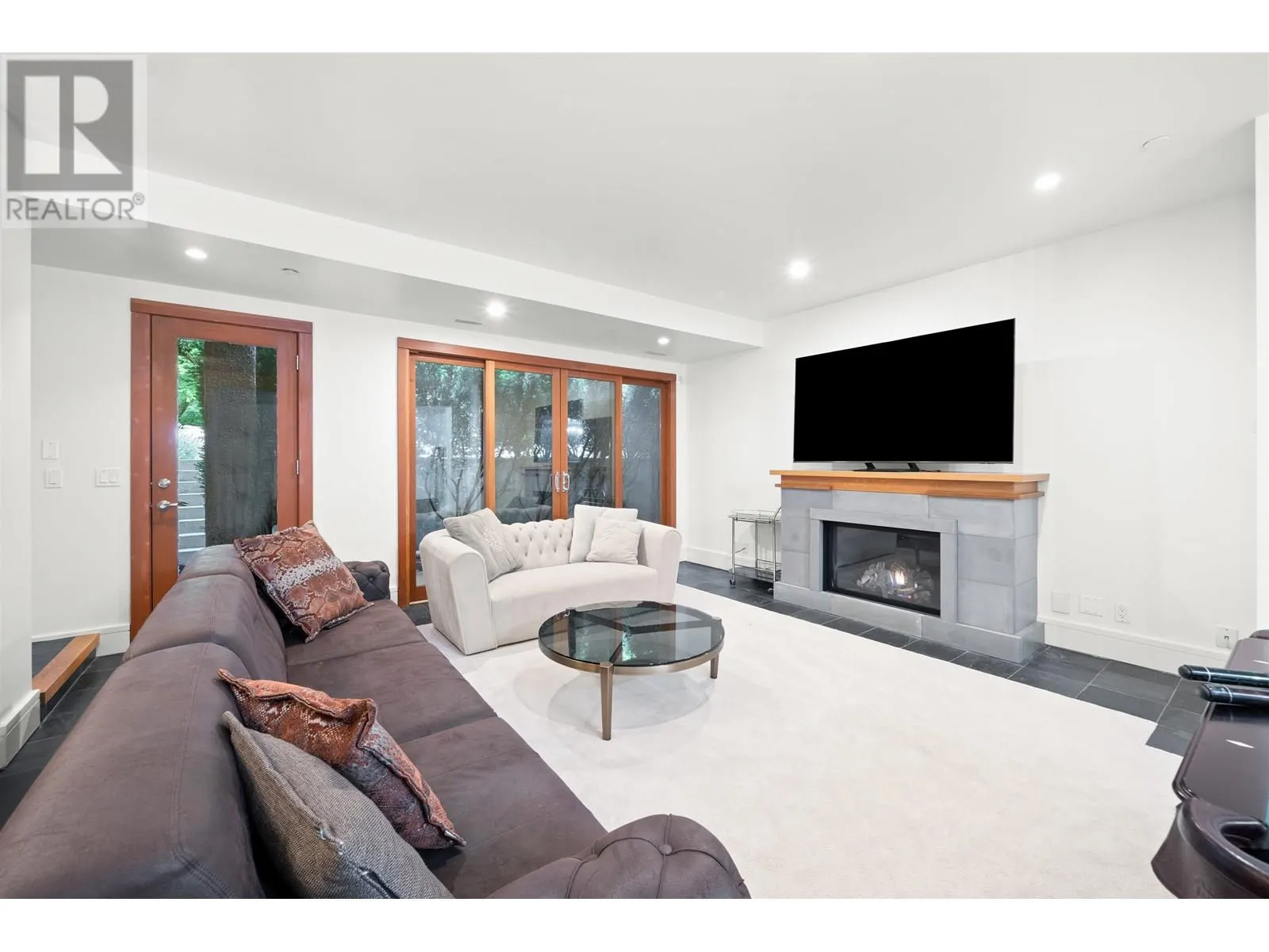 510 EASTCOT ROAD
