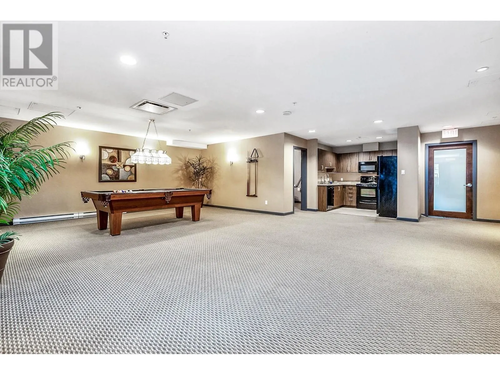 1303 295 GUILDFORD WAY