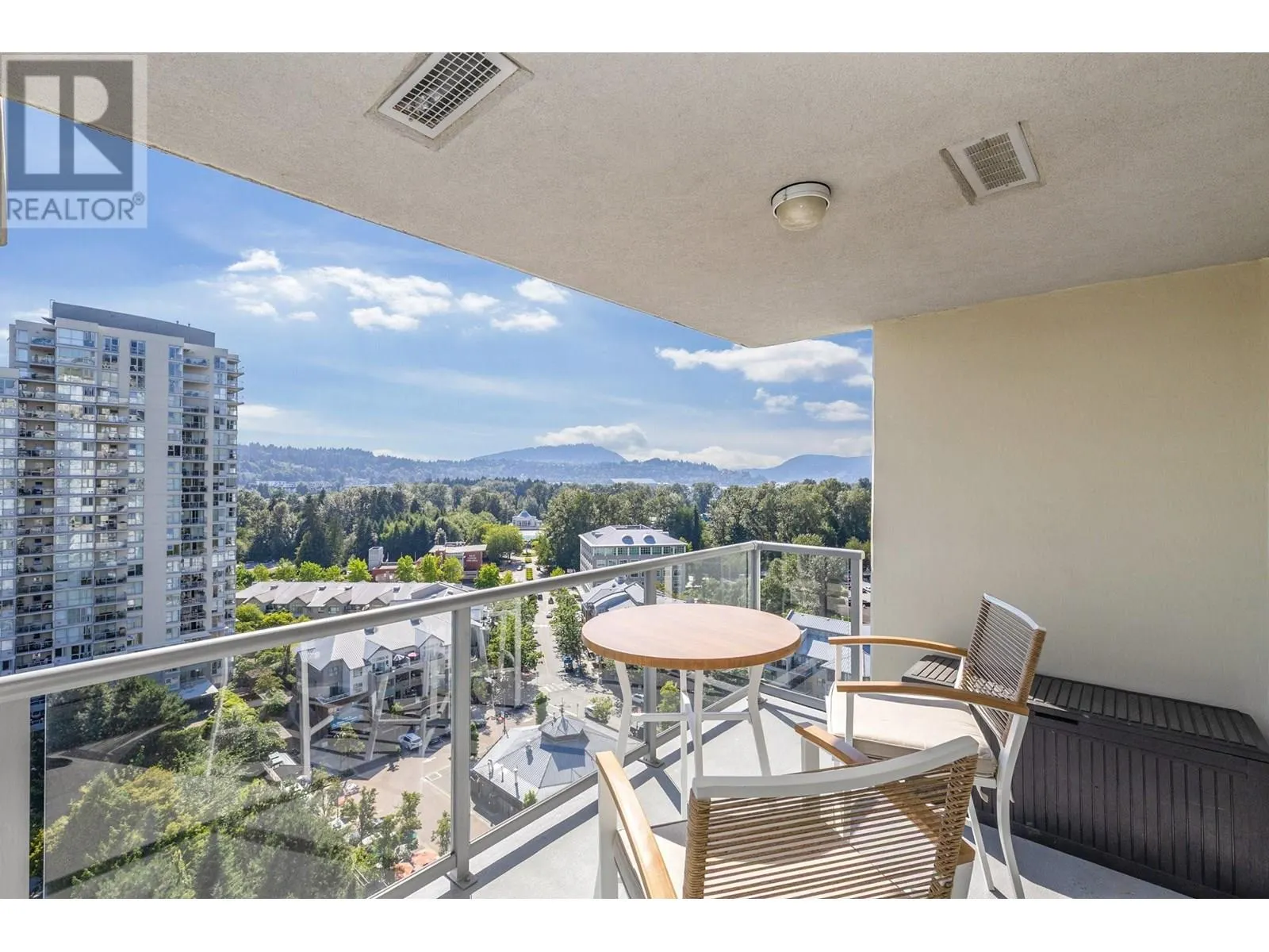 1303 295 GUILDFORD WAY