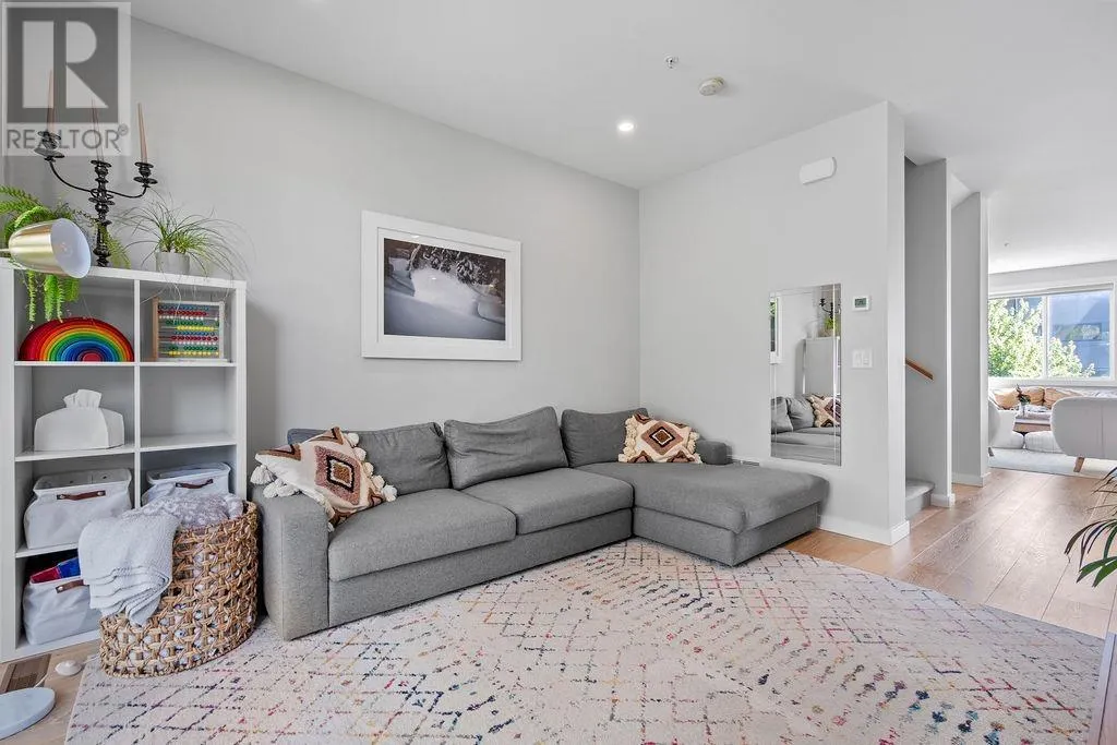 41320 HORIZON DRIVE