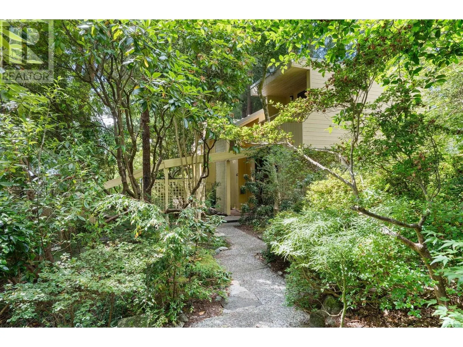 155 HIGHVIEW PLACE