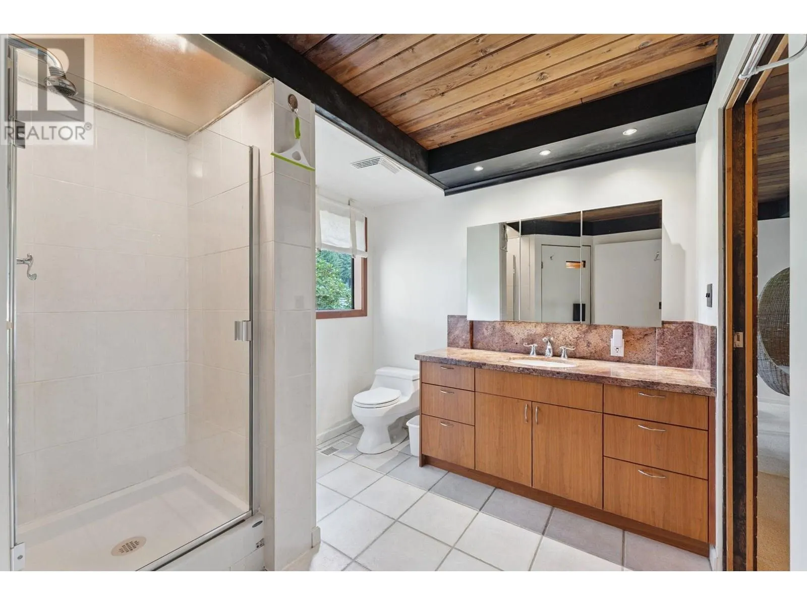 155 HIGHVIEW PLACE
