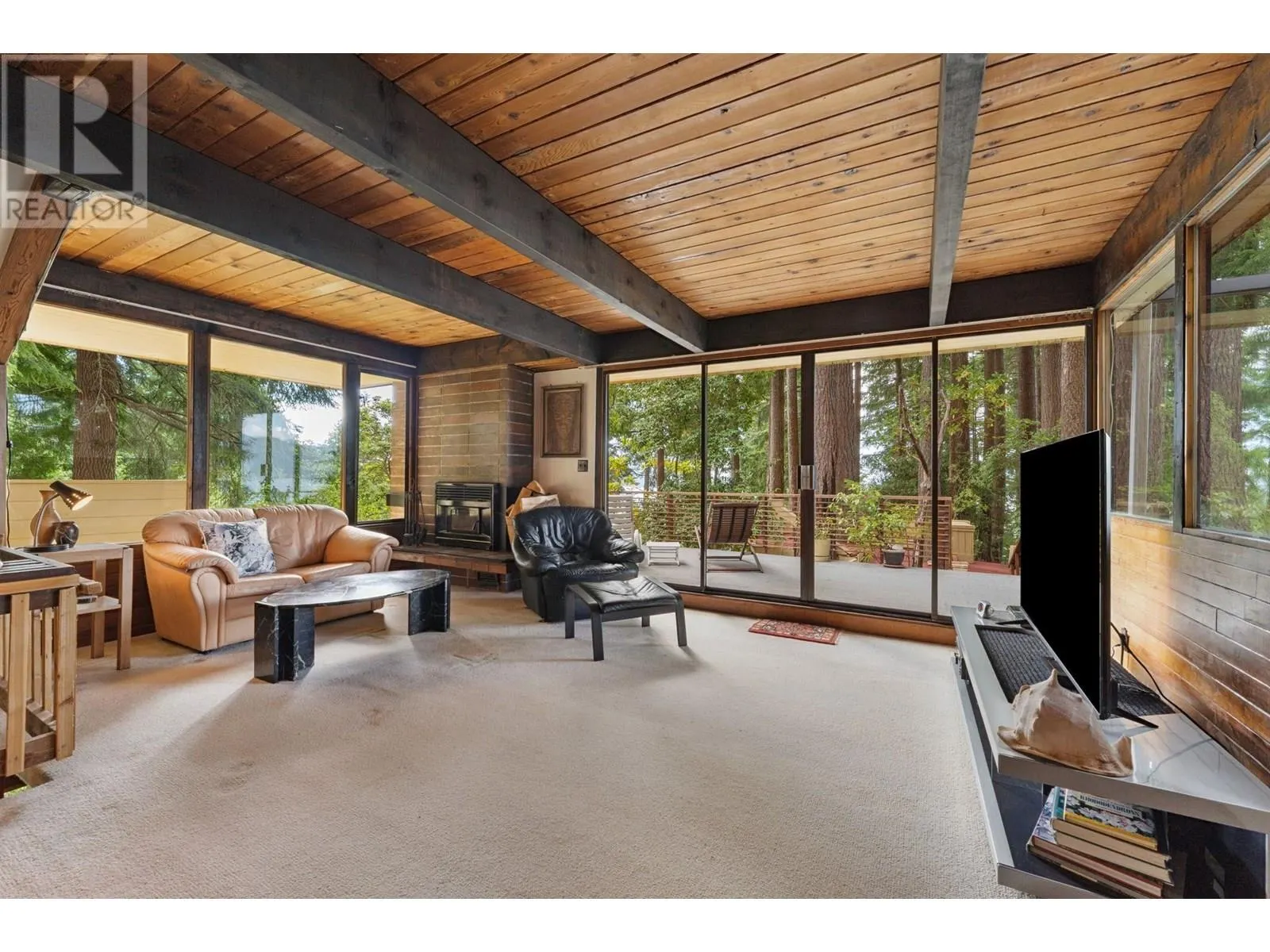 155 HIGHVIEW PLACE