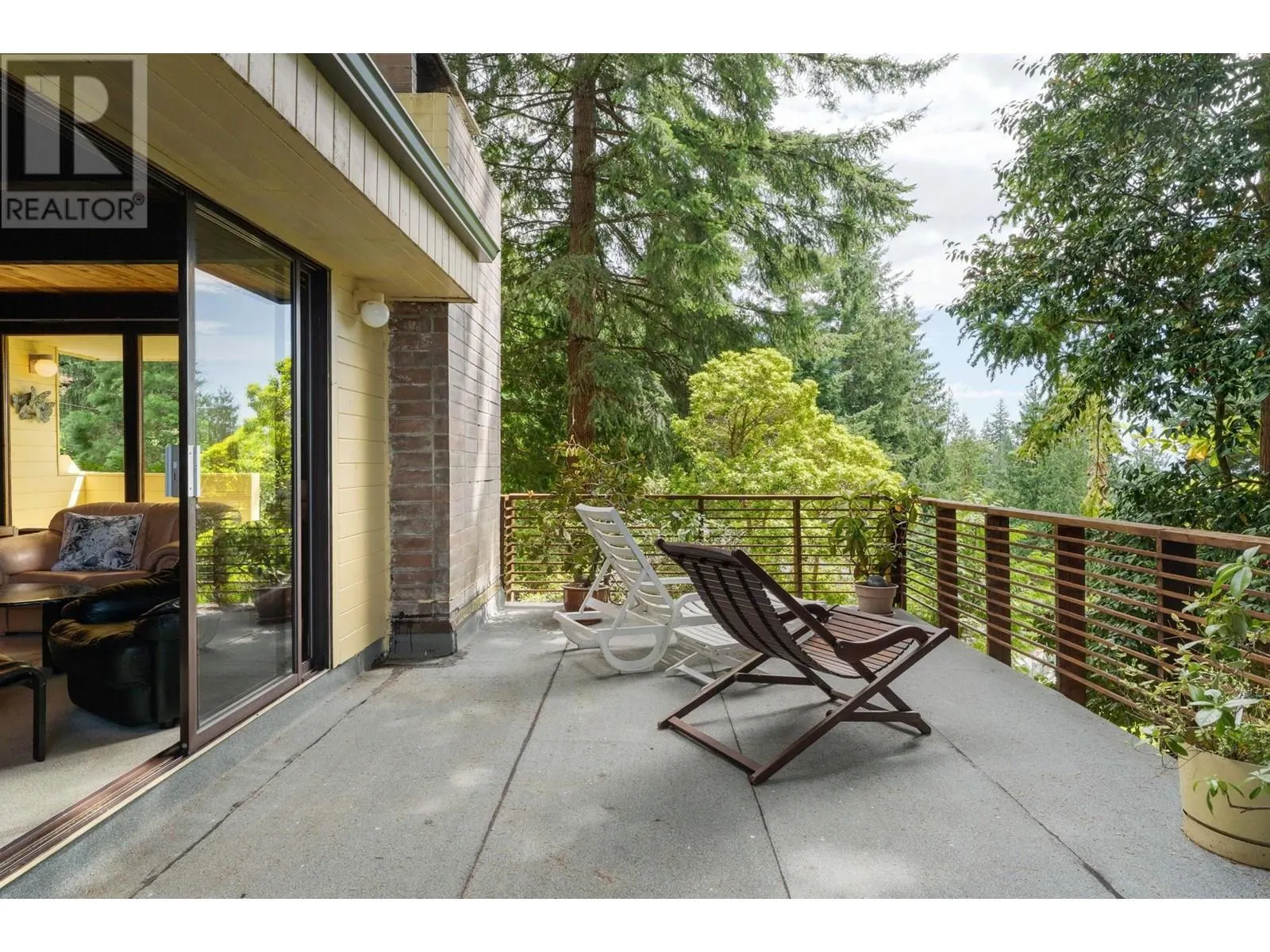 155 HIGHVIEW PLACE