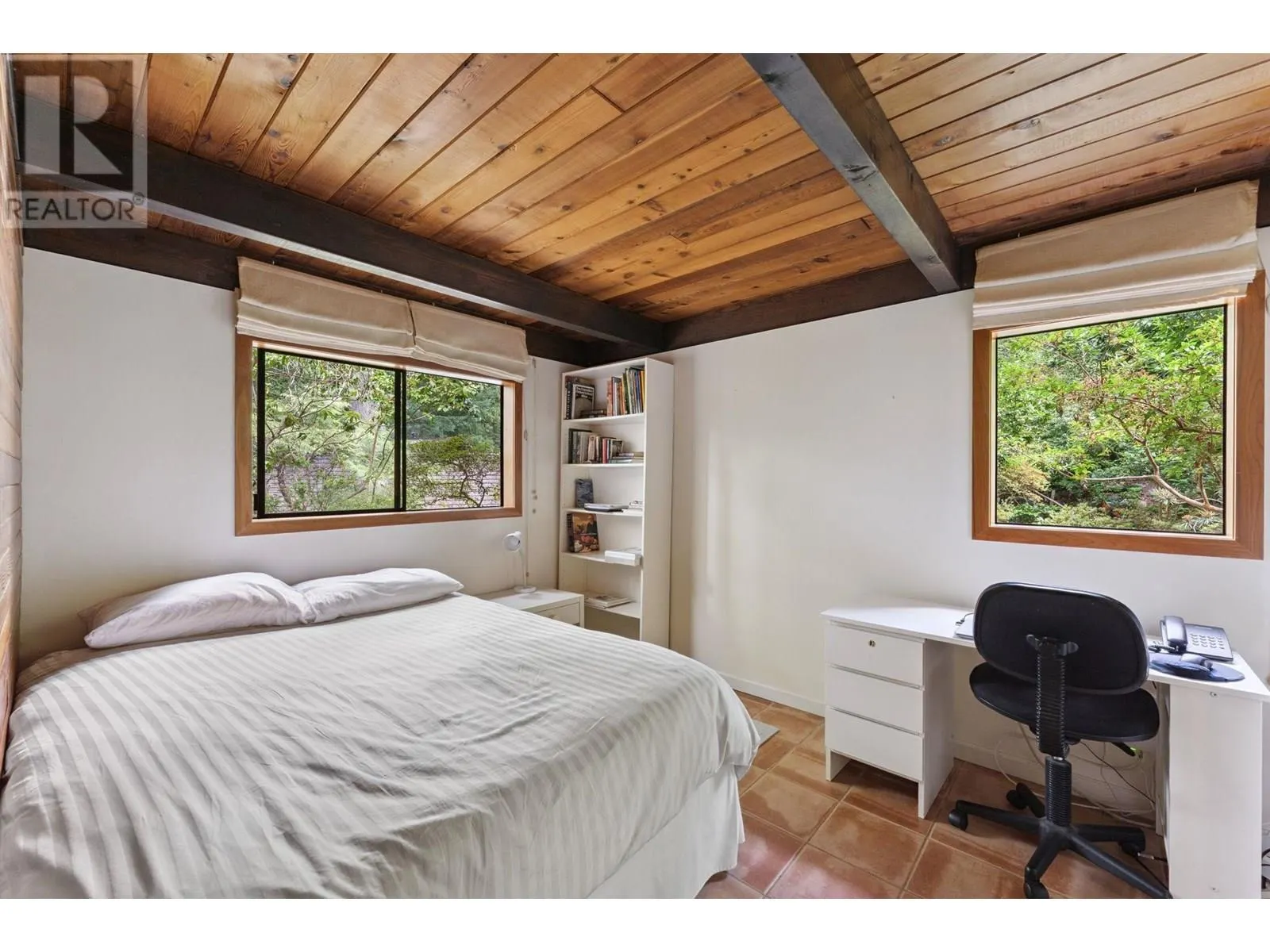 155 HIGHVIEW PLACE