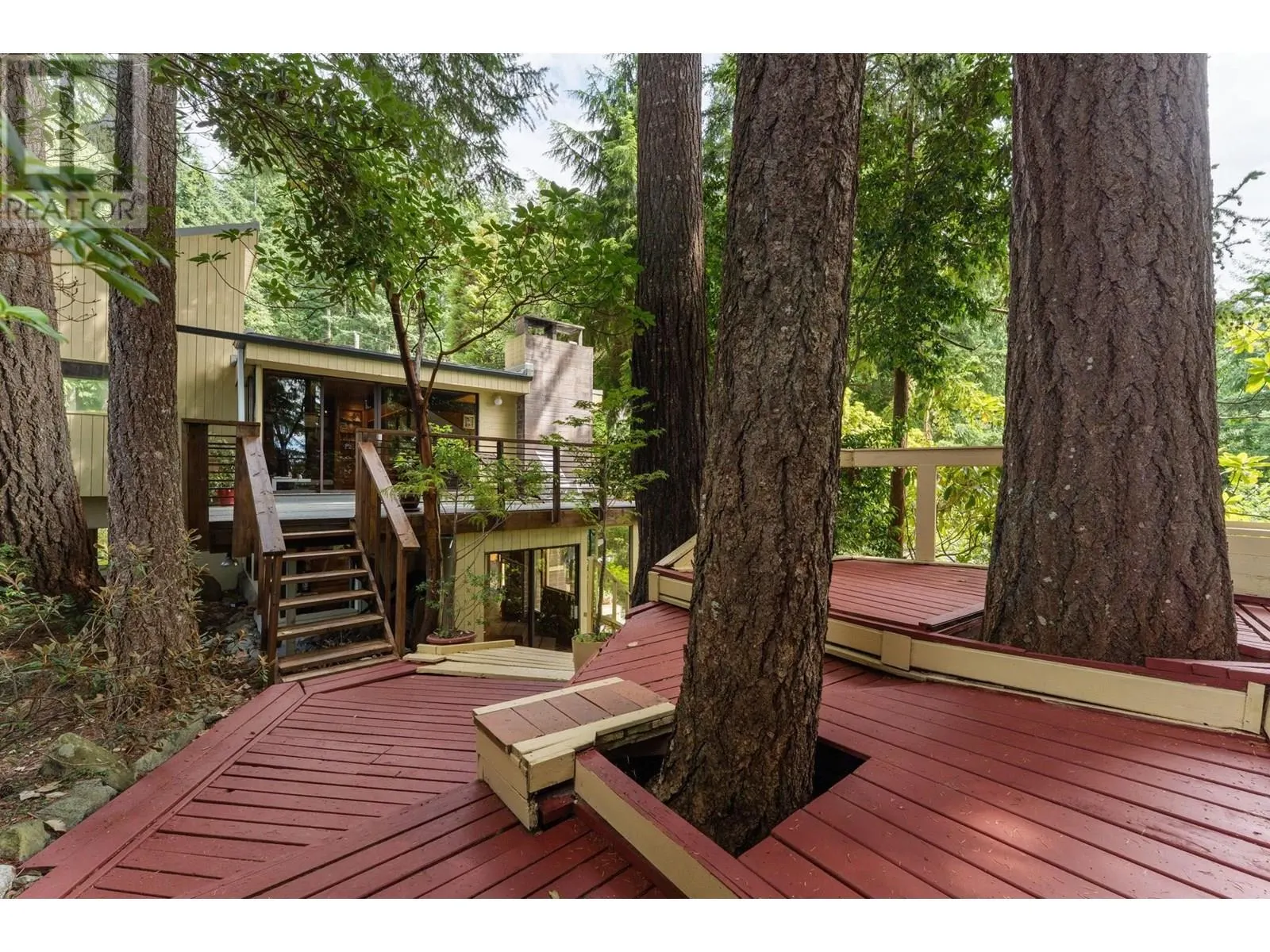 155 HIGHVIEW PLACE