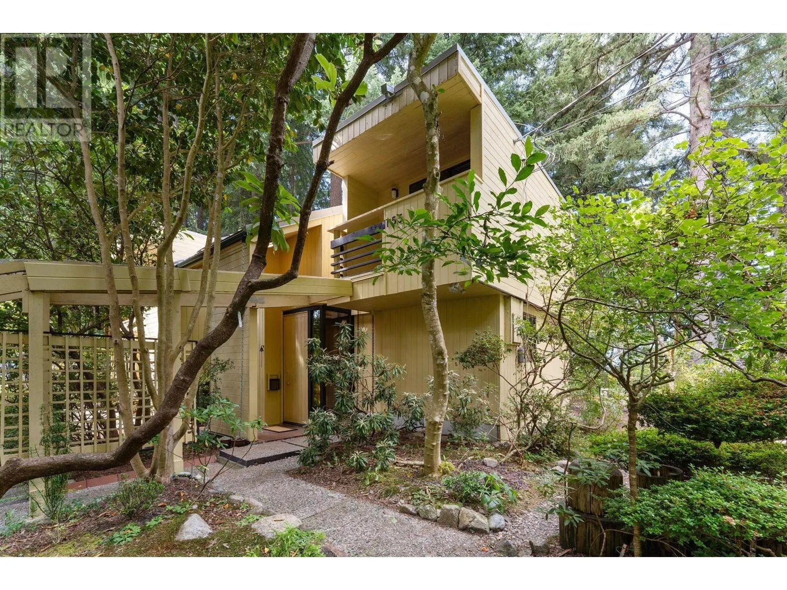 155 HIGHVIEW PLACE