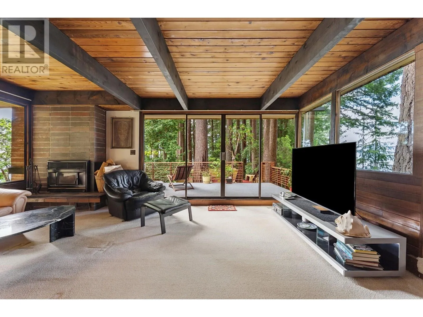 155 HIGHVIEW PLACE