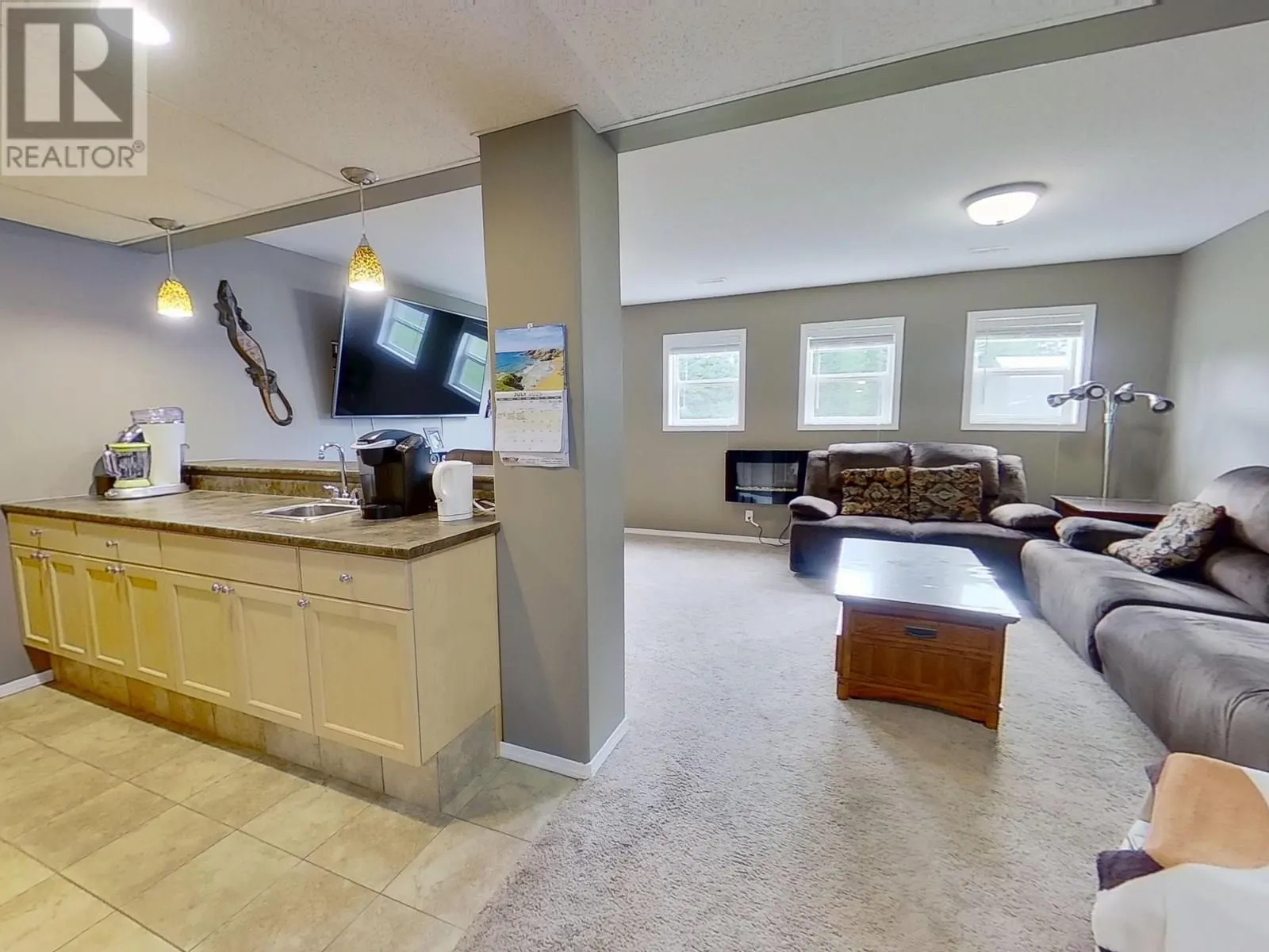 2802 OTTER ROAD