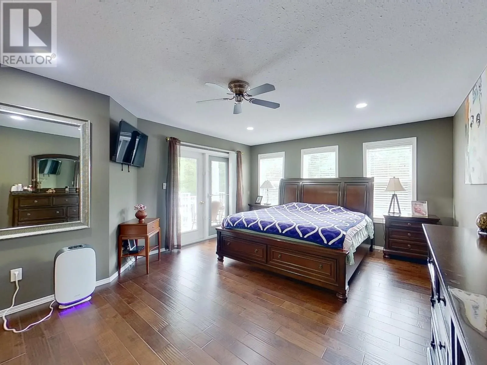 2802 OTTER ROAD