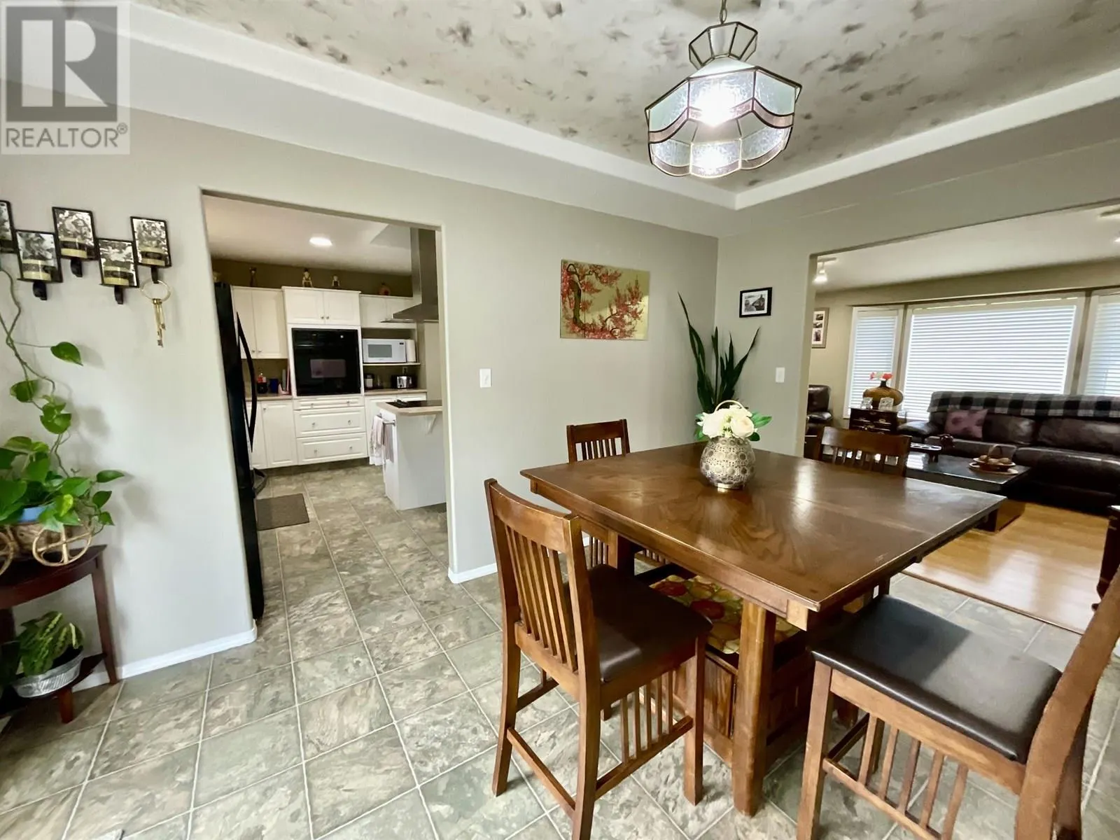 2802 OTTER ROAD