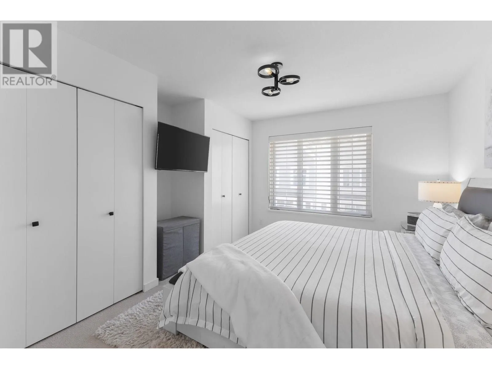 26 2560 PITT RIVER ROAD