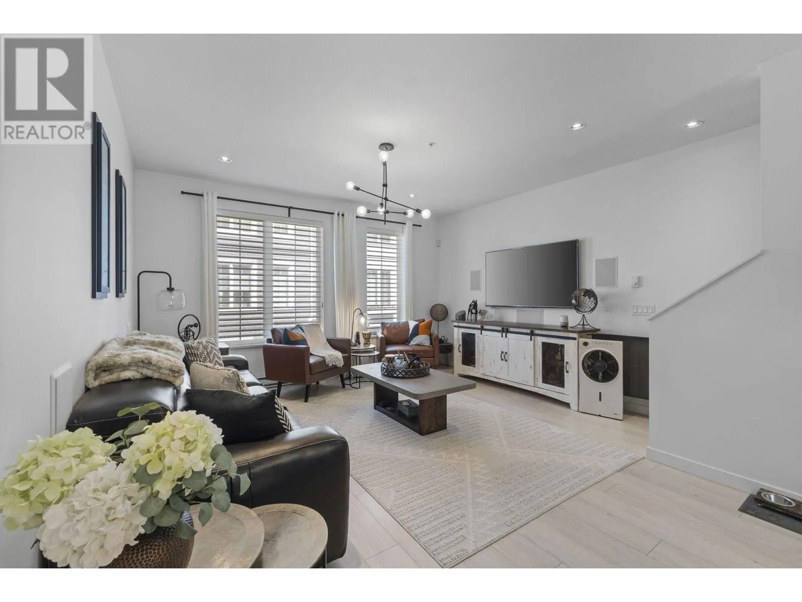 26 2560 PITT RIVER ROAD