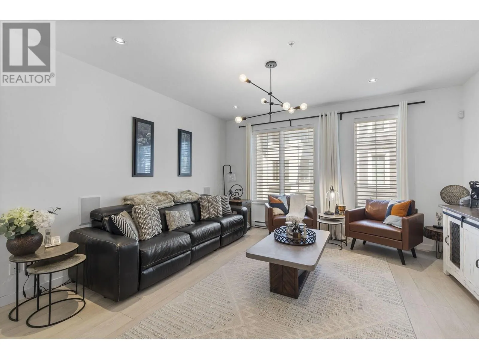 26 2560 PITT RIVER ROAD