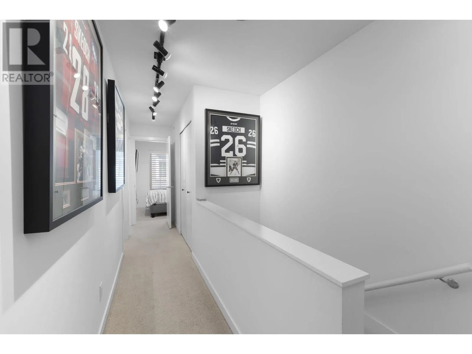 26 2560 PITT RIVER ROAD