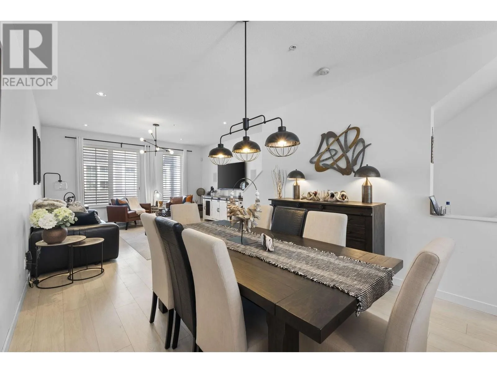 26 2560 PITT RIVER ROAD