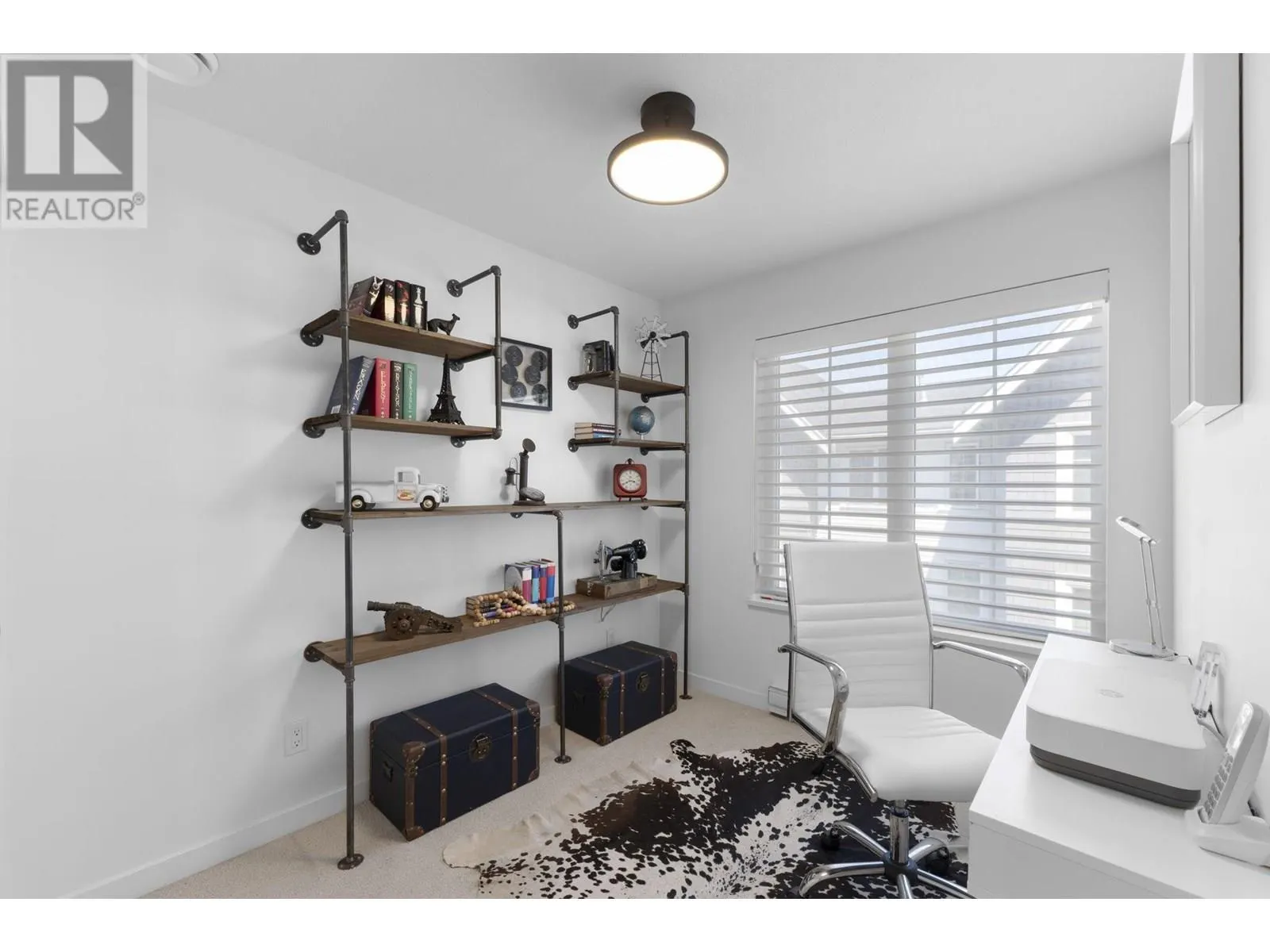 26 2560 PITT RIVER ROAD