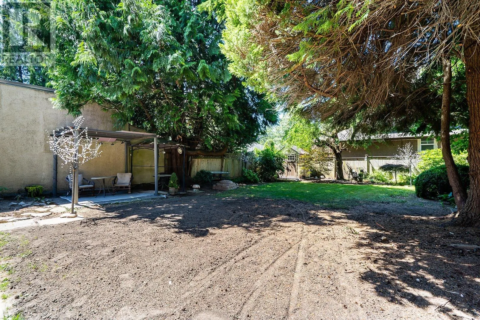 403 SIXTH AVENUE
