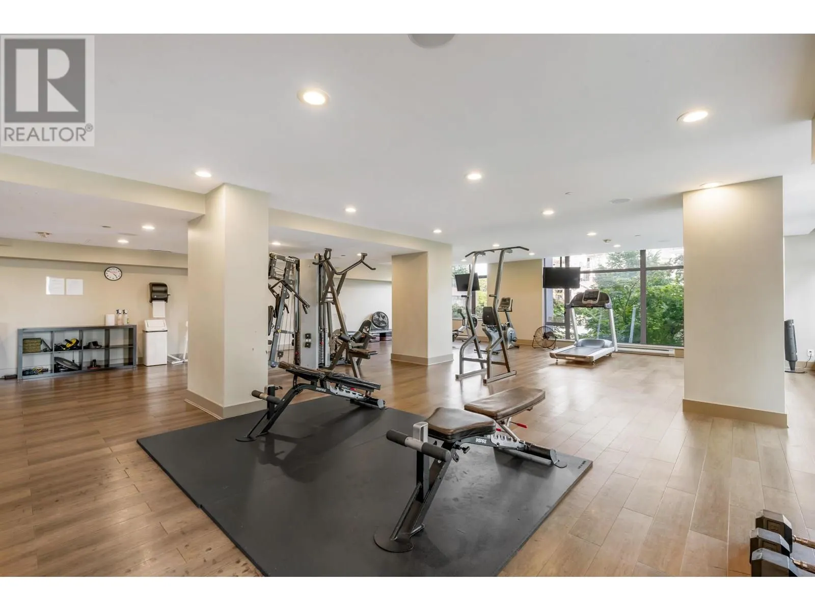 1202 280 ROSS DRIVE