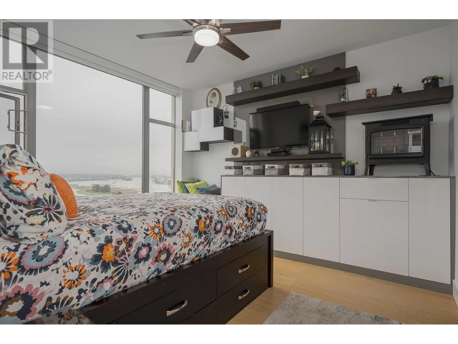 1202 280 ROSS DRIVE