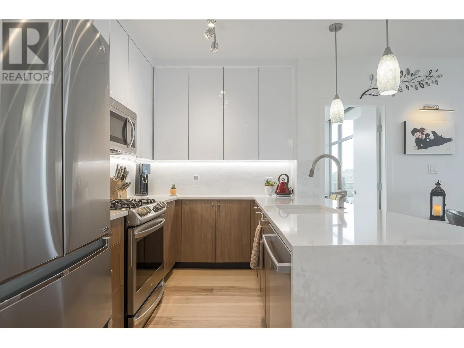 1202 280 ROSS DRIVE
