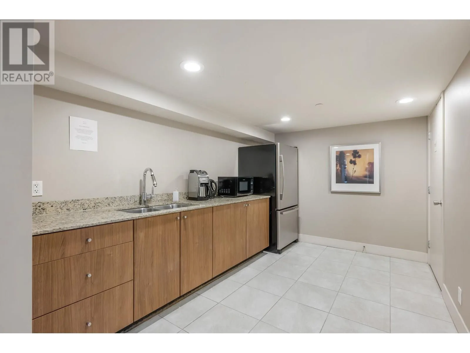 1202 280 ROSS DRIVE