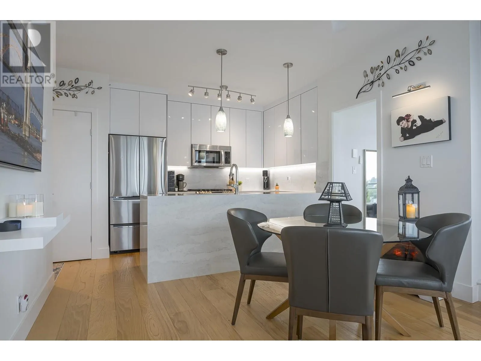 1202 280 ROSS DRIVE