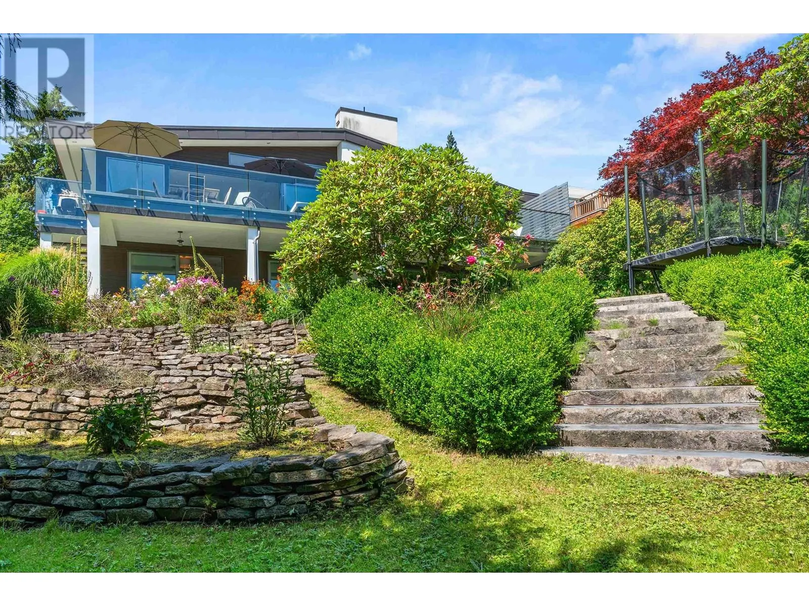98 BONNYMUIR DRIVE