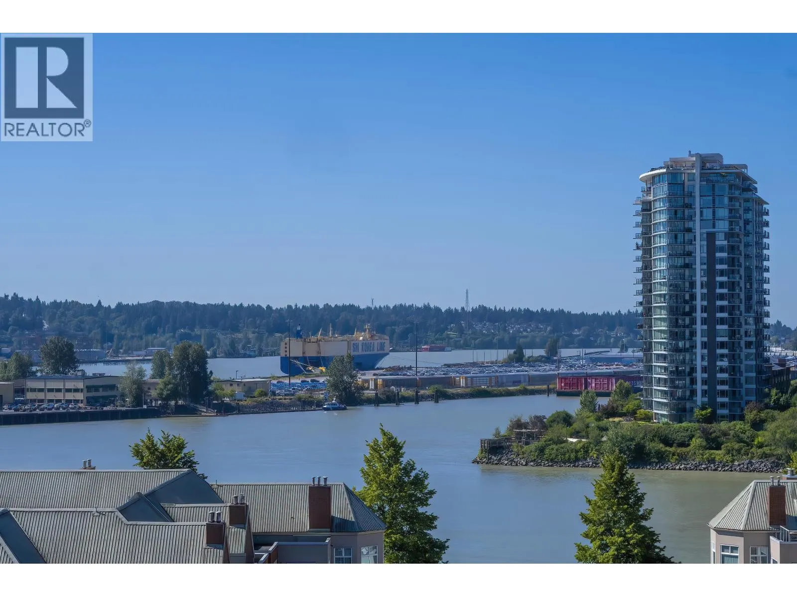 1002 1235 QUAYSIDE DRIVE