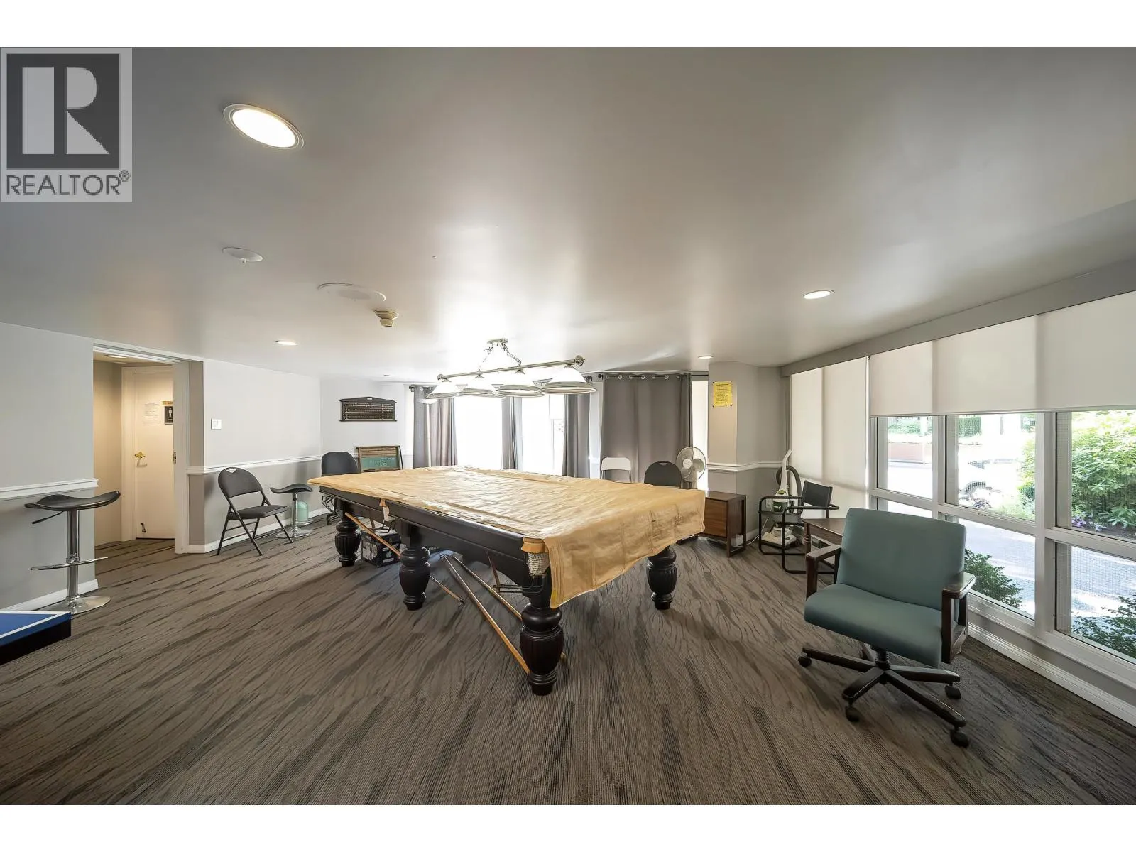 1002 1235 QUAYSIDE DRIVE