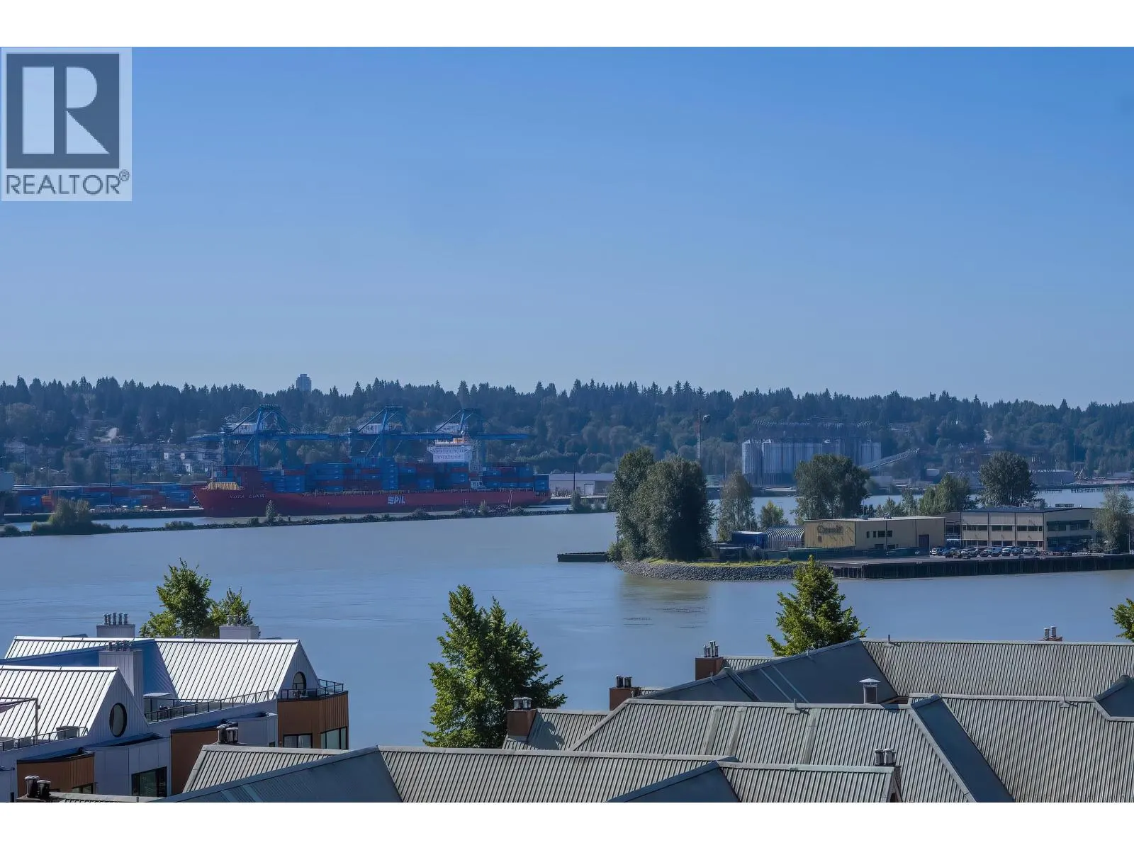 1002 1235 QUAYSIDE DRIVE