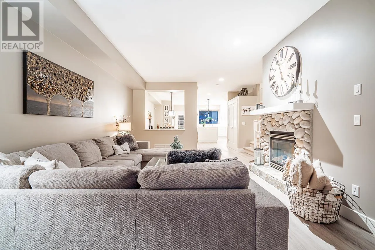 89 FERNWAY DRIVE