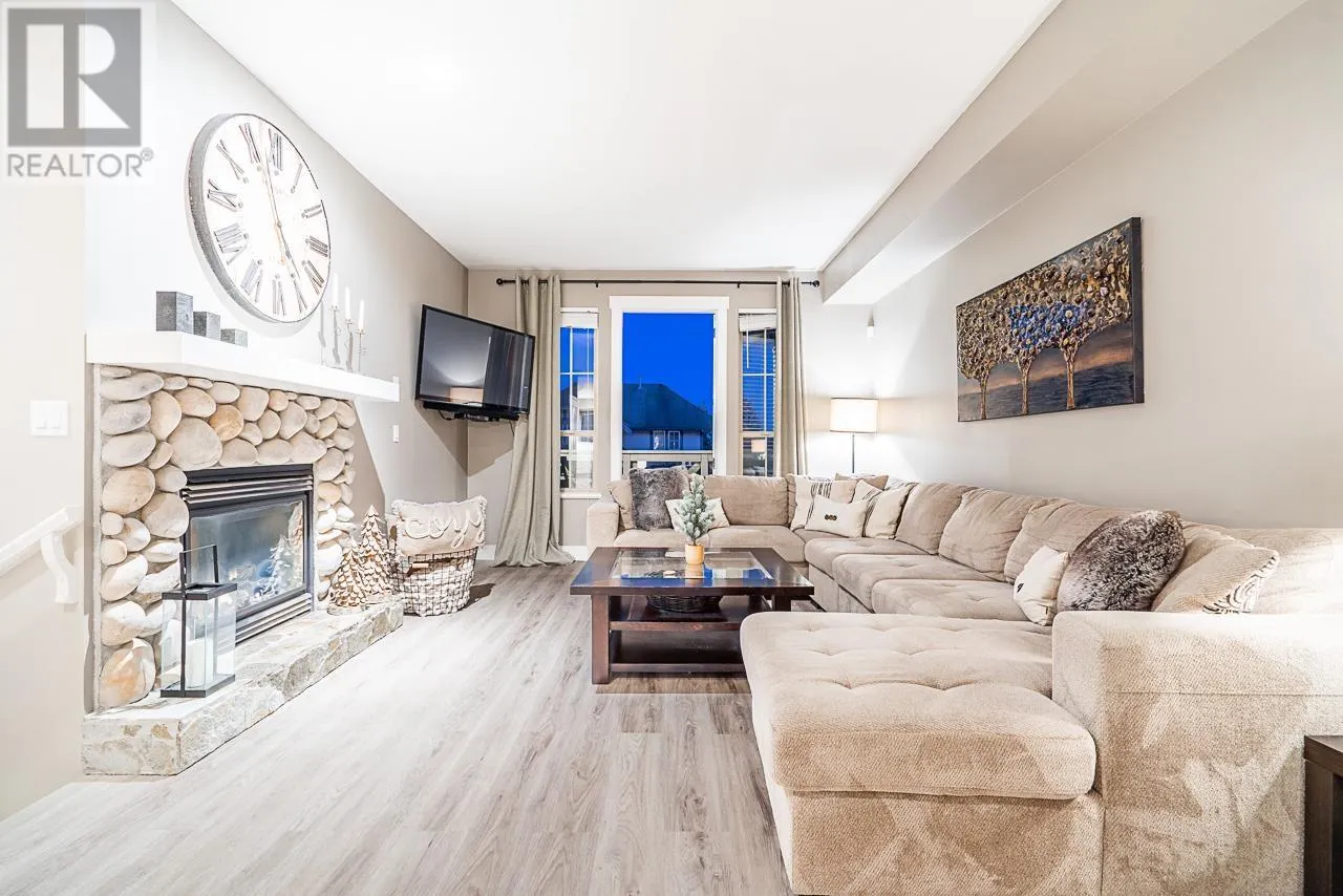 89 FERNWAY DRIVE