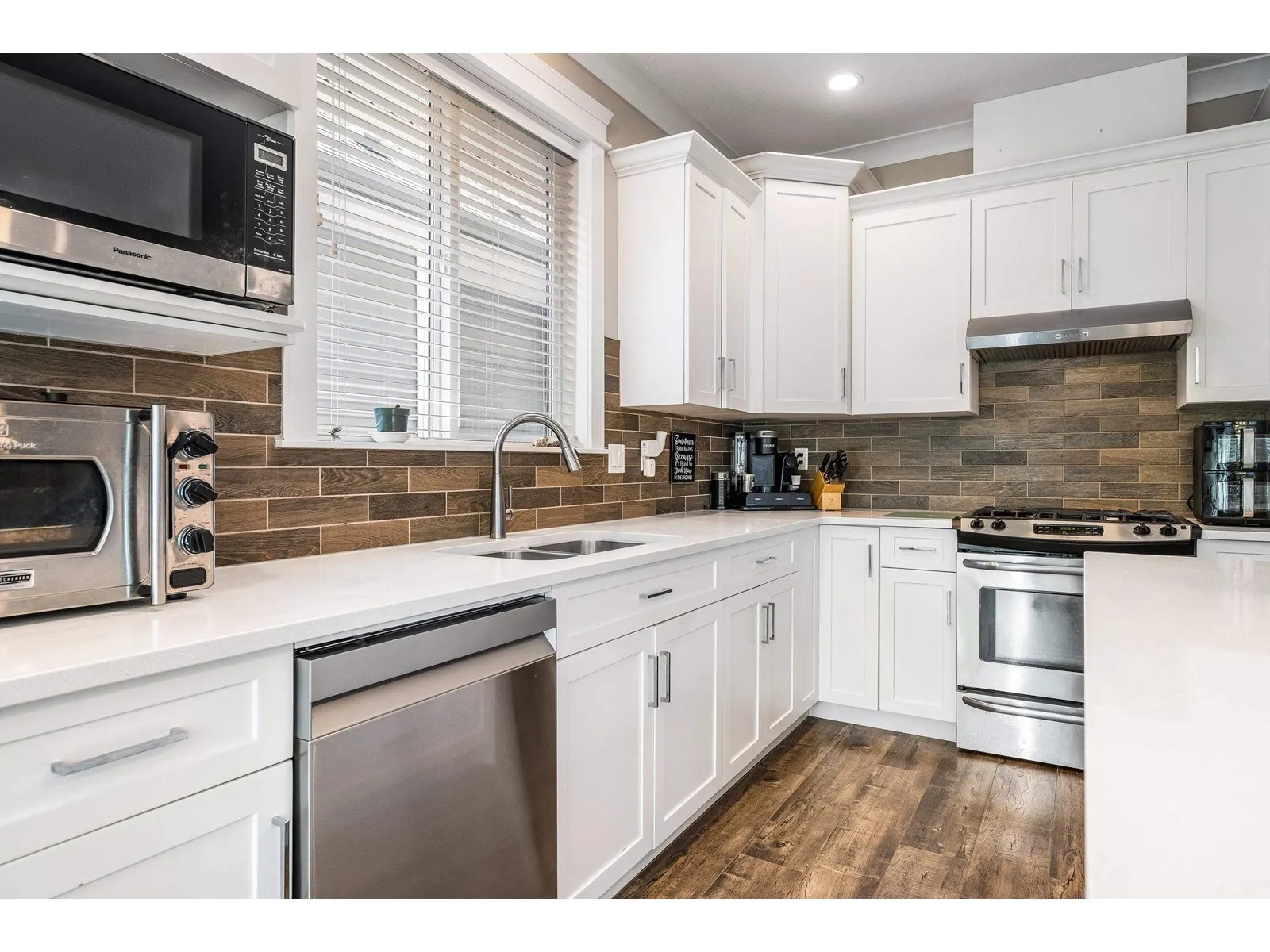 3 10082 WILLIAMS ROAD|Fairfield Island