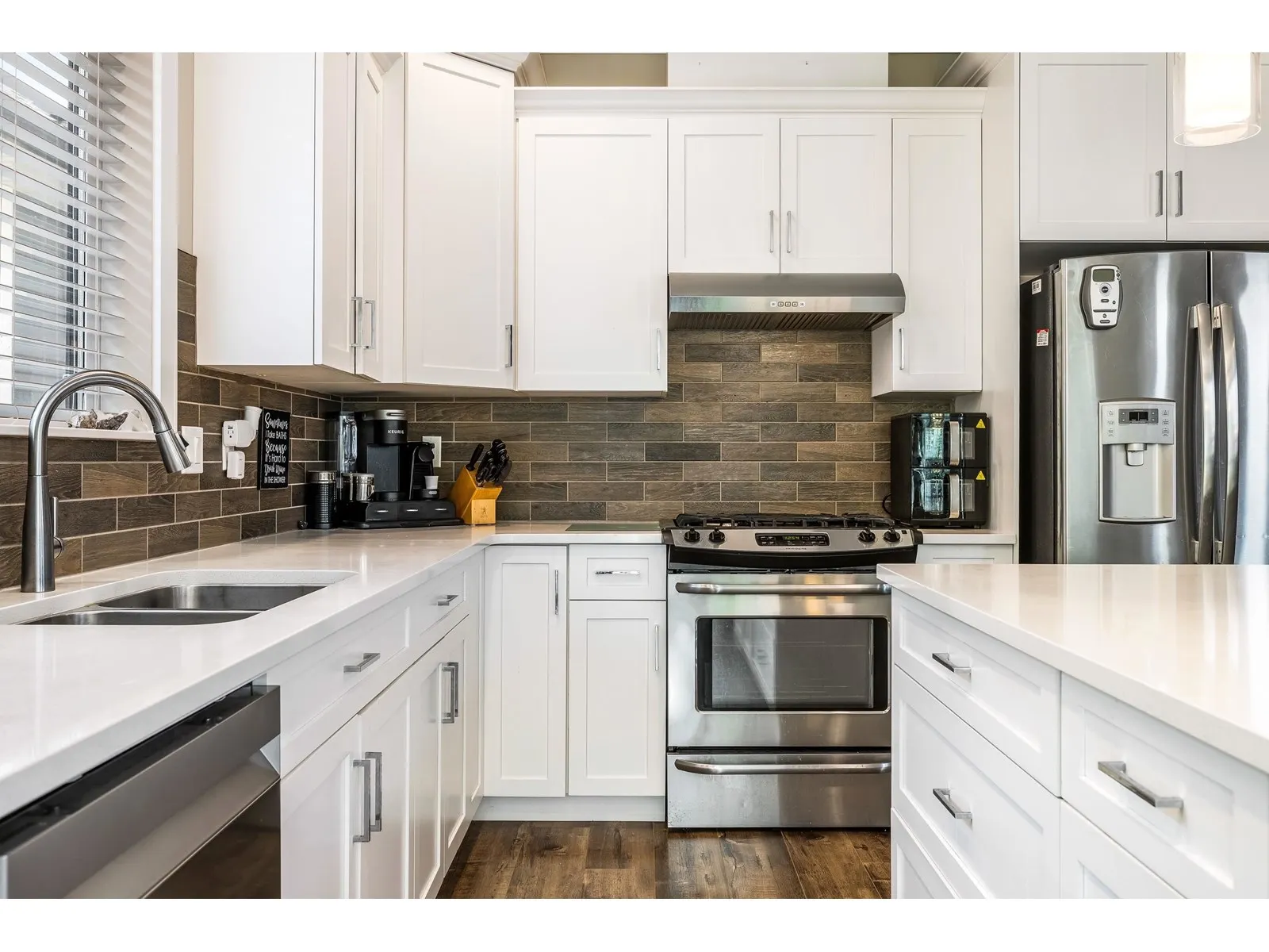 3 10082 WILLIAMS ROAD|Fairfield Island