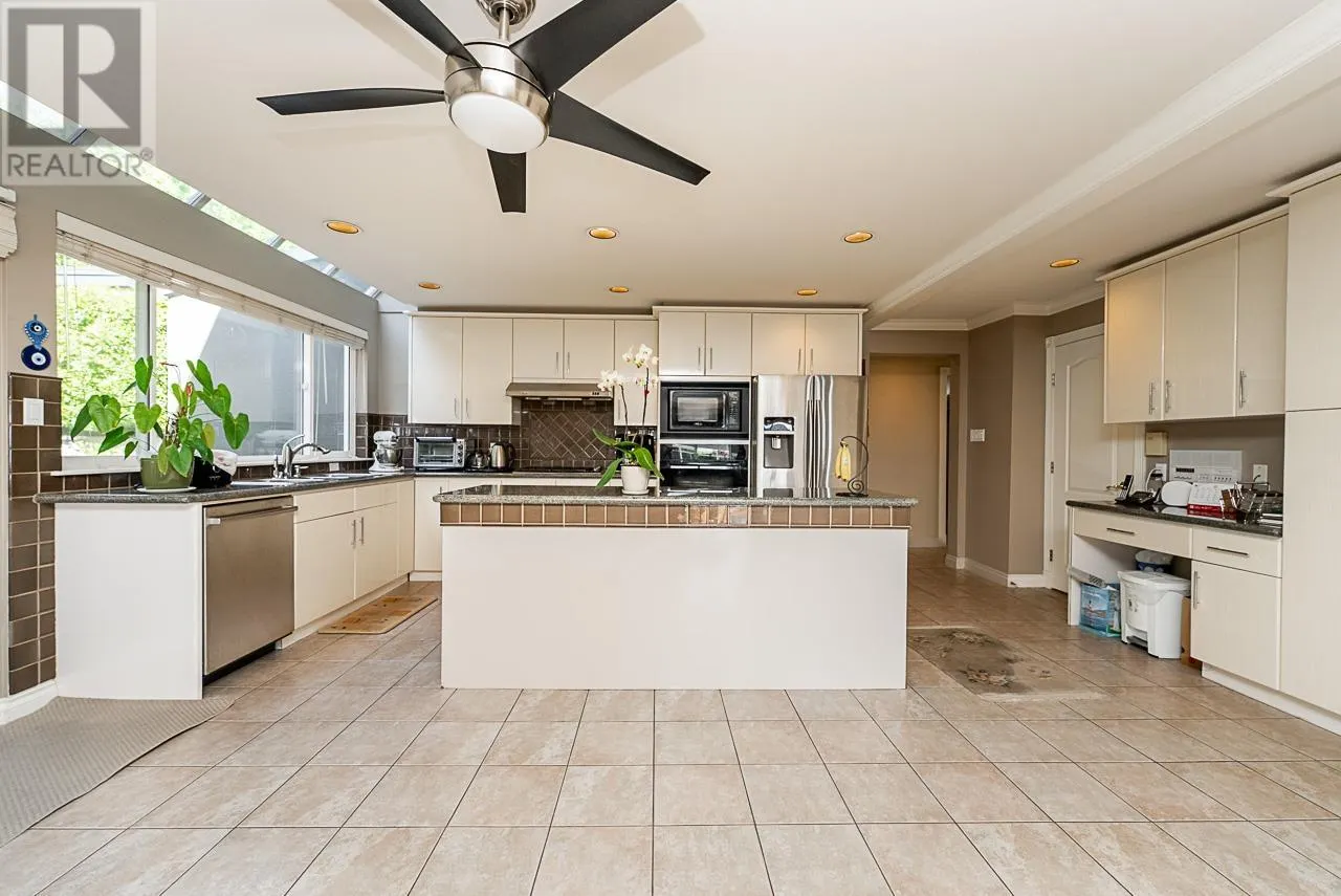 180 W OSBORNE ROAD